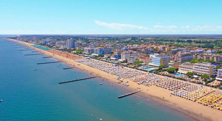  Your trip to Jesolo Lido 
 Book now one of our holiday homes for an unforgettable summer 